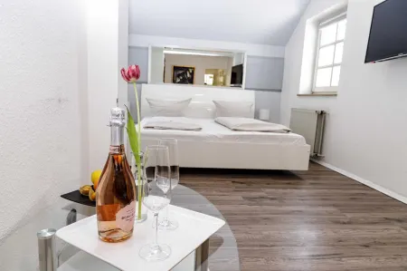 Hotel Nüller Hof Отели рядом с достопримечательностью «Тоеллетурм»