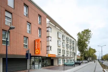 Aparthotel Adagio Access Paris Clamart Отели в г. Кламар