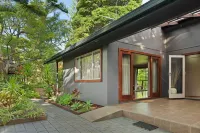Broad Leaf Villas - Boutique
