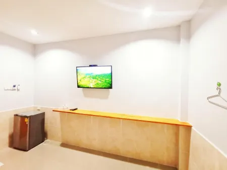 Little Hill Sattahip Resort Отели рядом с достопримечательностью «Остров принцессы Шамейшань»