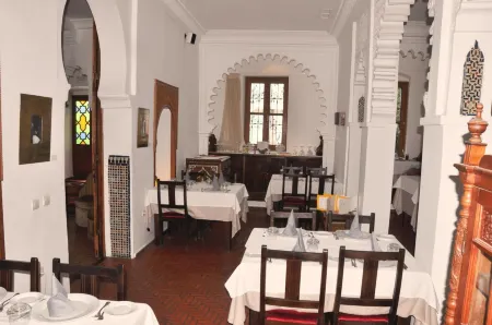 Hotel Blanco Riad Отели рядом с достопримечательностью «CTM»