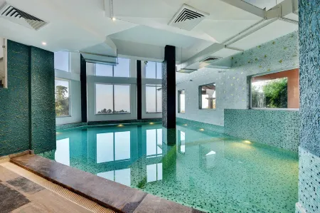 Tiaraa Jujurana Resort and Spa