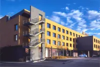 Kult Hotel - parking