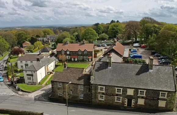 沃特利小屋旅館