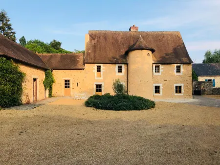 Manoir de la Basse-Cour Отели в г. Сабле-Сюр-Сарт