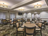 La Quinta Inn & Suites by Wyndham Lancaster Hotels in Lancaster County