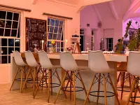 Thelab Robertson - Bar