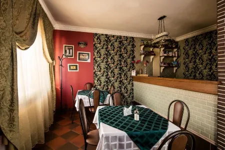 Мартон Лион