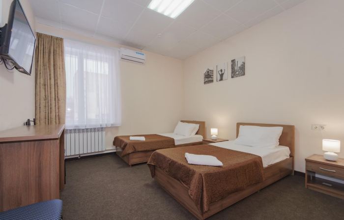 D-Hotel
