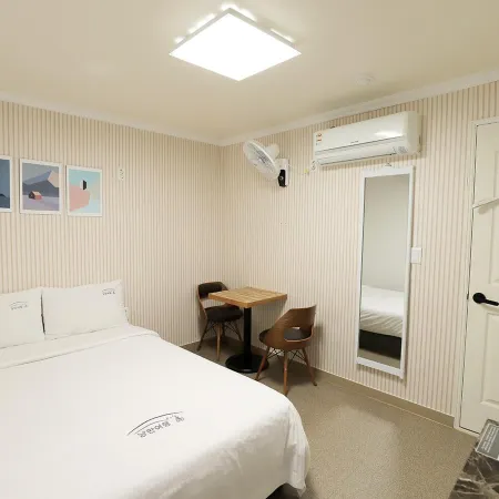 Stay RomanticTrip_Hostel Отели рядом с достопримечательностью «Галерея «Хонджасу»»