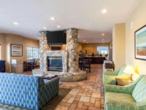 Quality Inn & Suites Hotels in Lincoln