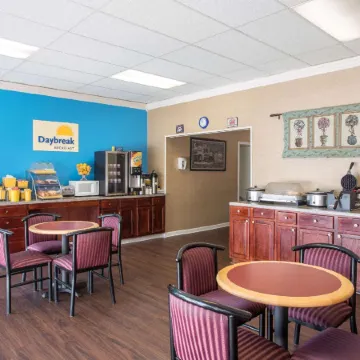 Days Inn by Wyndham Leesville