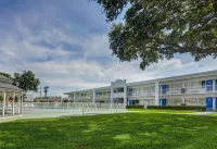 Motel 6 Jacksonville, NC