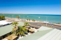 Shark Bay Seafront Apartments Hotels in Denham