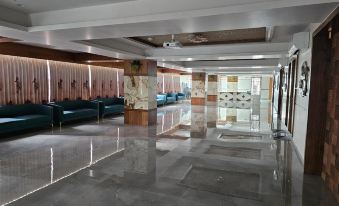 The Eiffel Hotel & Banquet