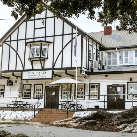 Canungra Hotel