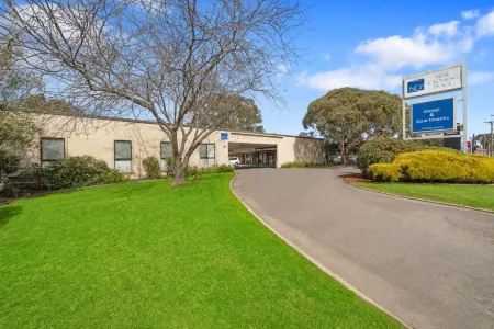 New Crossing Place Motel