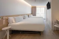B&B HOTEL Alicante Centro Hotels in 