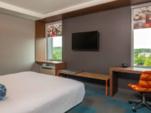 Aloft Alpharetta Hotels in Alpharetta