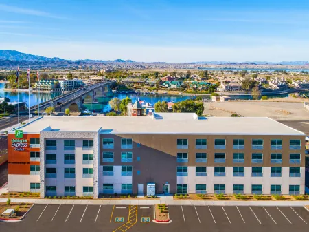 Holiday Inn Express & Suites Lake Havasu - London Bridge