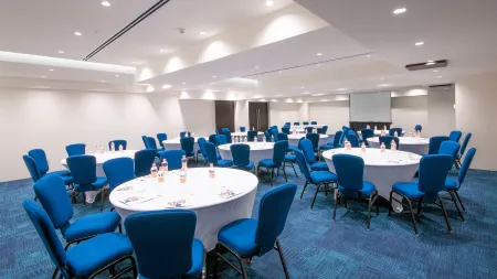 Holiday Inn Express Mexico Aeropuerto Отели рядом с достопримечательностью «GNP Seguros Stadium»