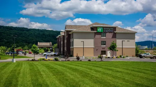 Holiday Inn Express BRADFORD by IHG Hotels in McKean County