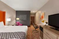 La Quinta Inn & Suites by Wyndham Lackawanna Hotels in West Seneca