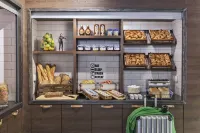 Moxy Lausanne City Hotels in Prilly