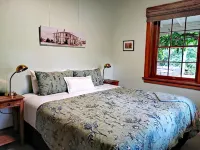 Hartley Homestead Boutique Bed & Breakfast Hotels in Clyde