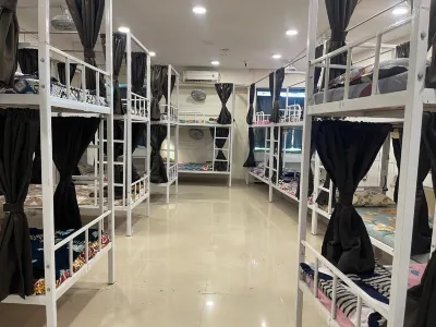 Sunny's Boys Hostel