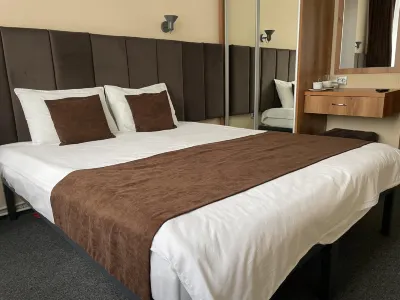 Hotel Lecardo Yuniks附近的飯店