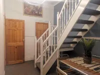 The Vacationers - Pvt Rooms with Shared Bath
