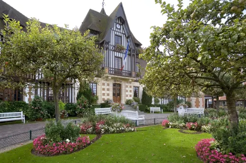 Hôtel Mercure Deauville Centre - 4-Star