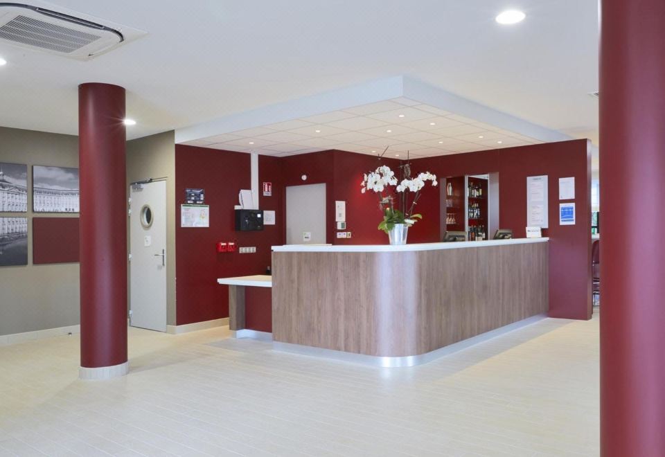 Hotel Campanile Bordeaux Ouest Merignac AeroportOver view