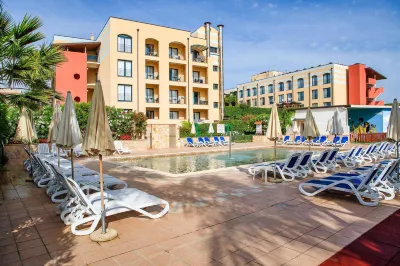 Hotel Caesar Palace Các khách sạn gần Alcantara