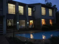 Sunset Manor Guest House - Pools