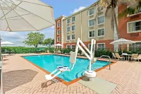 Spark by Hilton Miami Doral - Rooftop Pools
