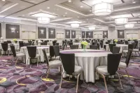 La Quinta Inn & Suites by Wyndham San Antonio Riverwalk