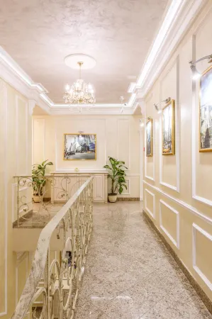 8 Авеню Отели рядом с достопримечательностью «45 параллель»