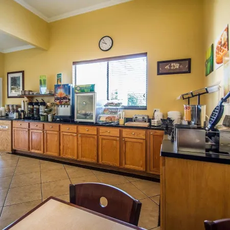 Quality Inn & Suites Mt Dora North Отели в г. Маунт Дора