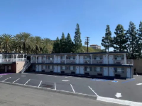 Riviera Motel