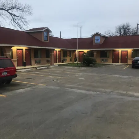 SouthTown S.A. Inn