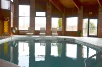 Baymont by Wyndham Port Huron - piscina