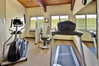 AmericInn by Wyndham Beaver DAM - Gym