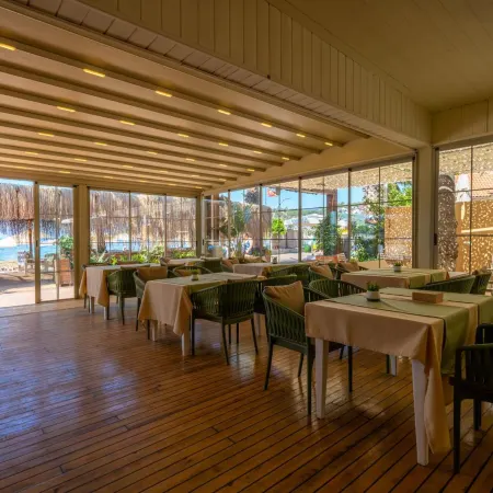 Halikarya Hotel & Restaurant Beach