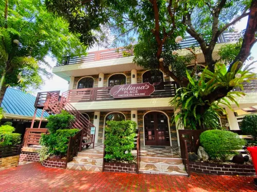 Villa Esmeralda Bryan's Resort Hotel and Restaurant - parking