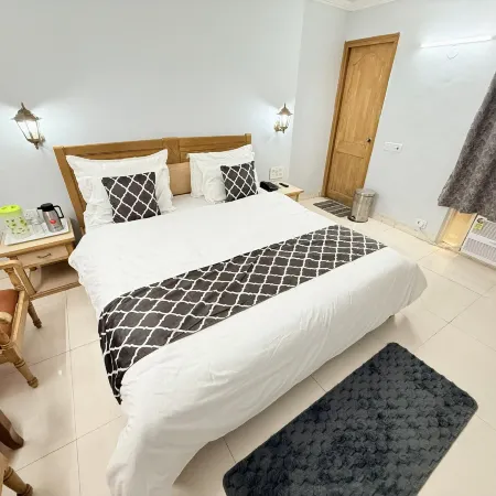 Hotel Shubham Holidays