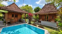 Villa Nextdoor Nature Yogyakarta - Swimmingpools