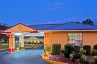 Super 8 by Wyndham Chipley Hotels in Chipley