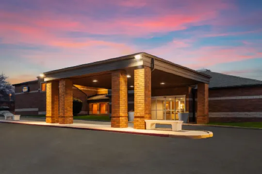 科普利阿克倫唄盟套房飯店